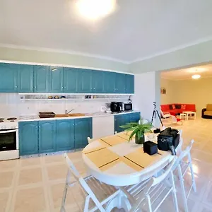 https://emmas-studios.kefaloniahotels.net